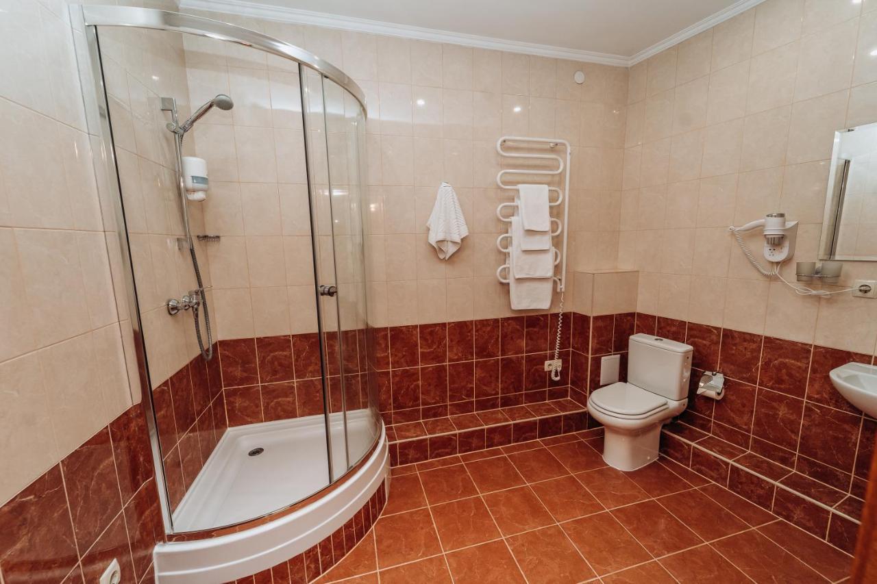 Stanislaviv Hotel Ivano-Frankivsk Ngoại thất bức ảnh