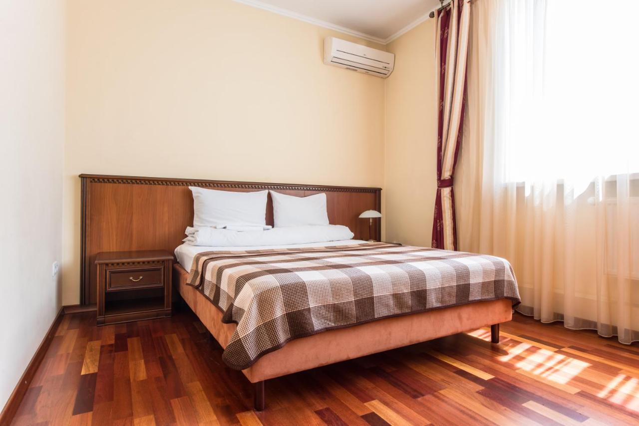 Stanislaviv Hotel Ivano-Frankivsk Ngoại thất bức ảnh