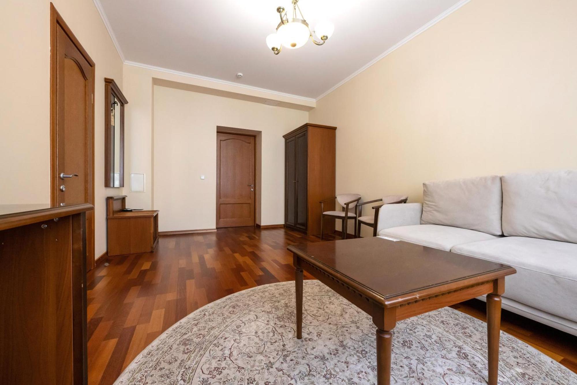 Stanislaviv Hotel Ivano-Frankivsk Ngoại thất bức ảnh