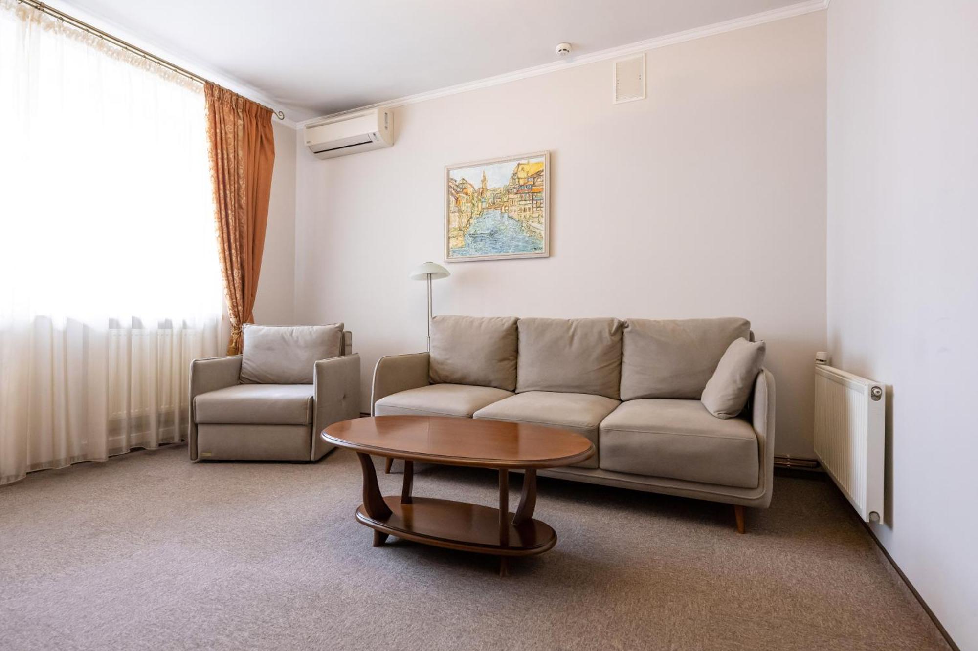 Stanislaviv Hotel Ivano-Frankivsk Ngoại thất bức ảnh
