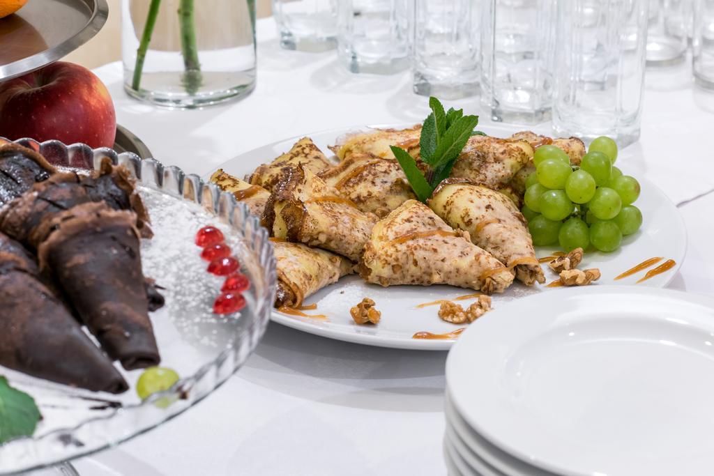 Stanislaviv Hotel Ivano-Frankivsk Ngoại thất bức ảnh